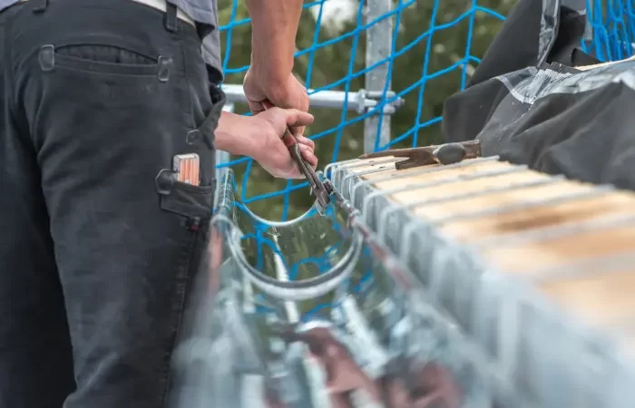 Installation de goutti&egrave;res au Cannet